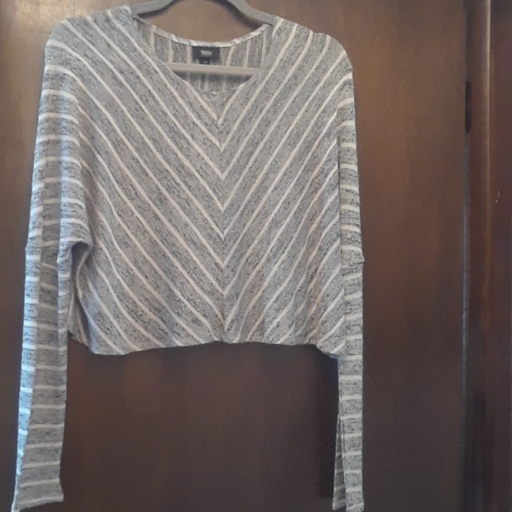 Grey/white stripe crop sweater.